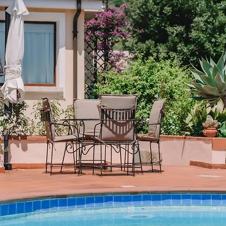 Colombina Villa *