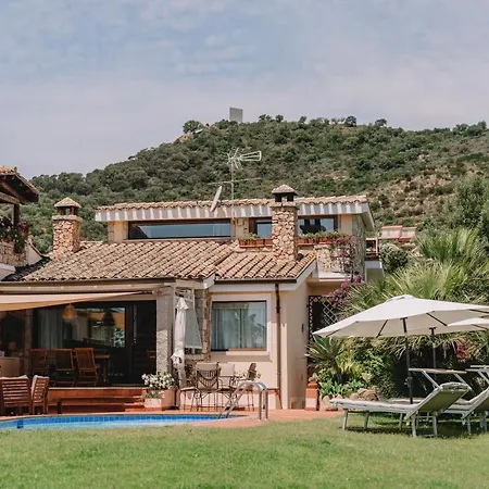 Villa Colombina Is Morus
