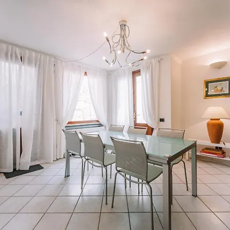 Colombina Villa *