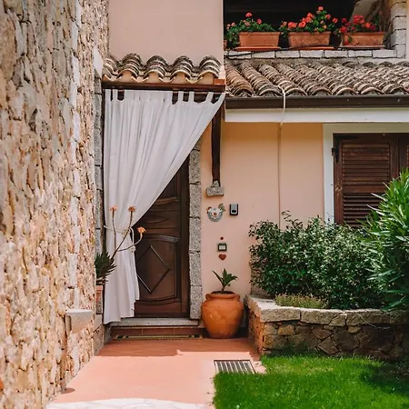 Villa Colombina Is Morus