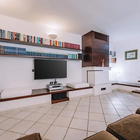 Colombina Villa *