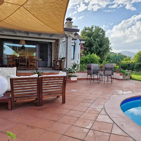 Oasi Colombina, Private Pool * Is Molas