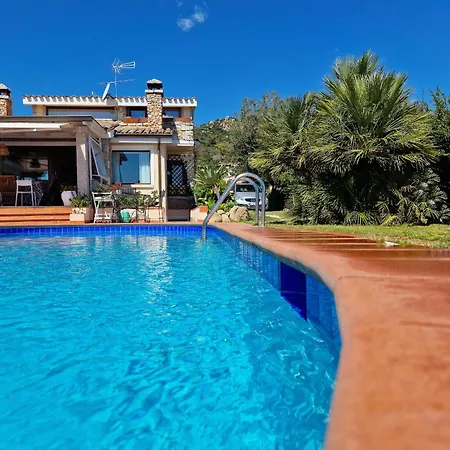 Oasi Colombina, Private Pool Is Molas