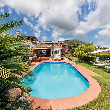 Oasi Colombina, Private Pool Is Molas